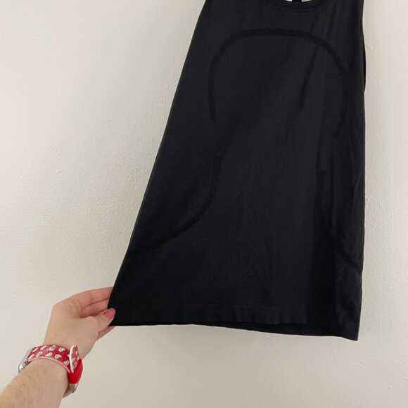 Lululemon Swiftly Tech Racerback 2.0 Black Tank Size 8 - Picture 5 of 5